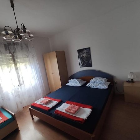 Family Apartment Near Beach Biograd Na Moru Bagian luar foto