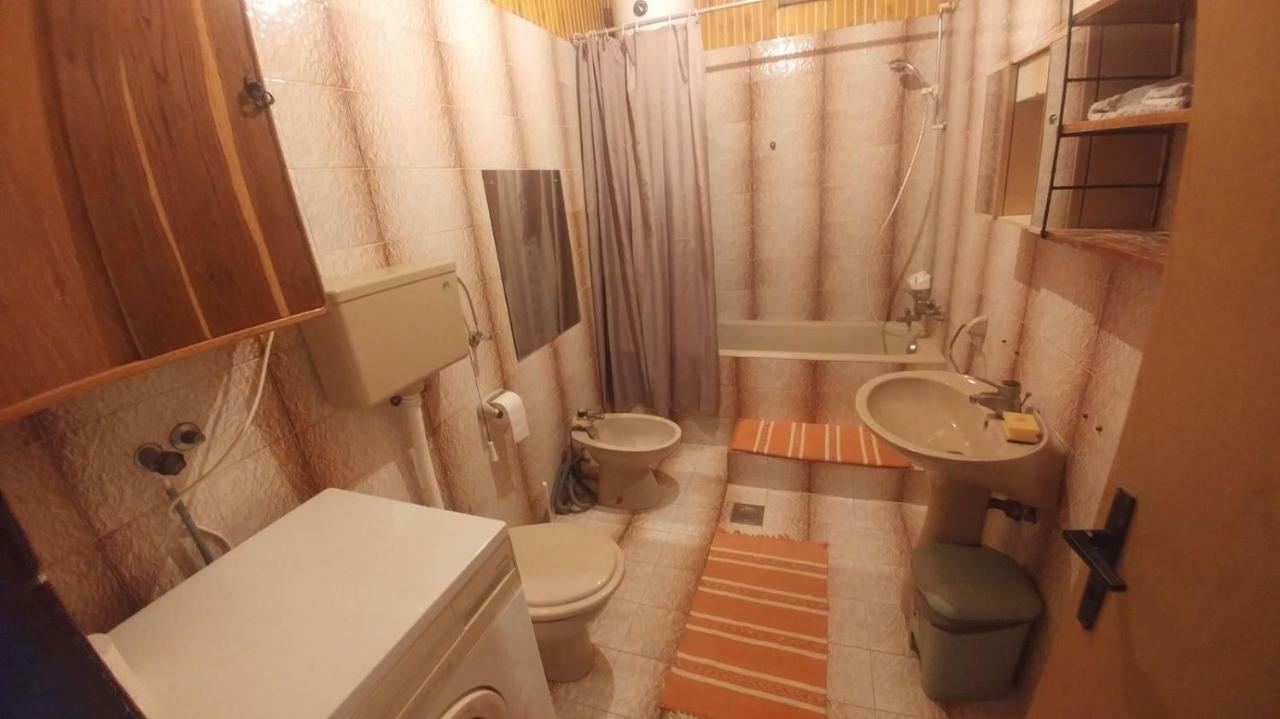 Family Apartment Near Beach Biograd Na Moru Bagian luar foto